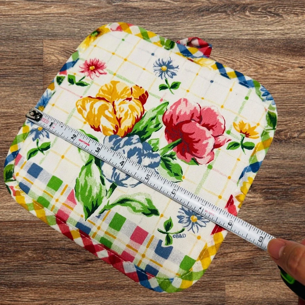 Floral Cottagecore Potholders - 2 Piece - New Quilted